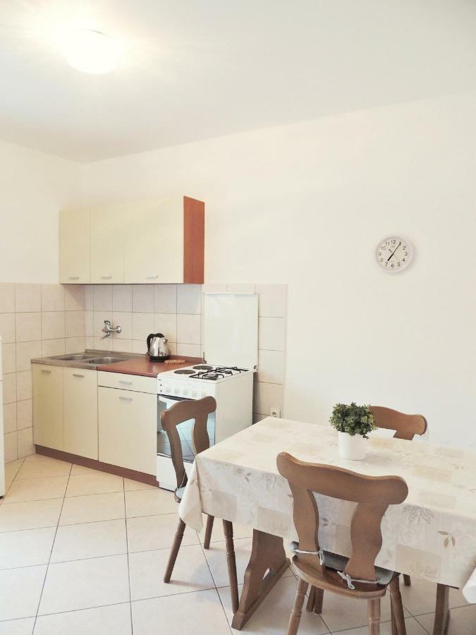 Apartments Jelena Pag Town Extérieur photo