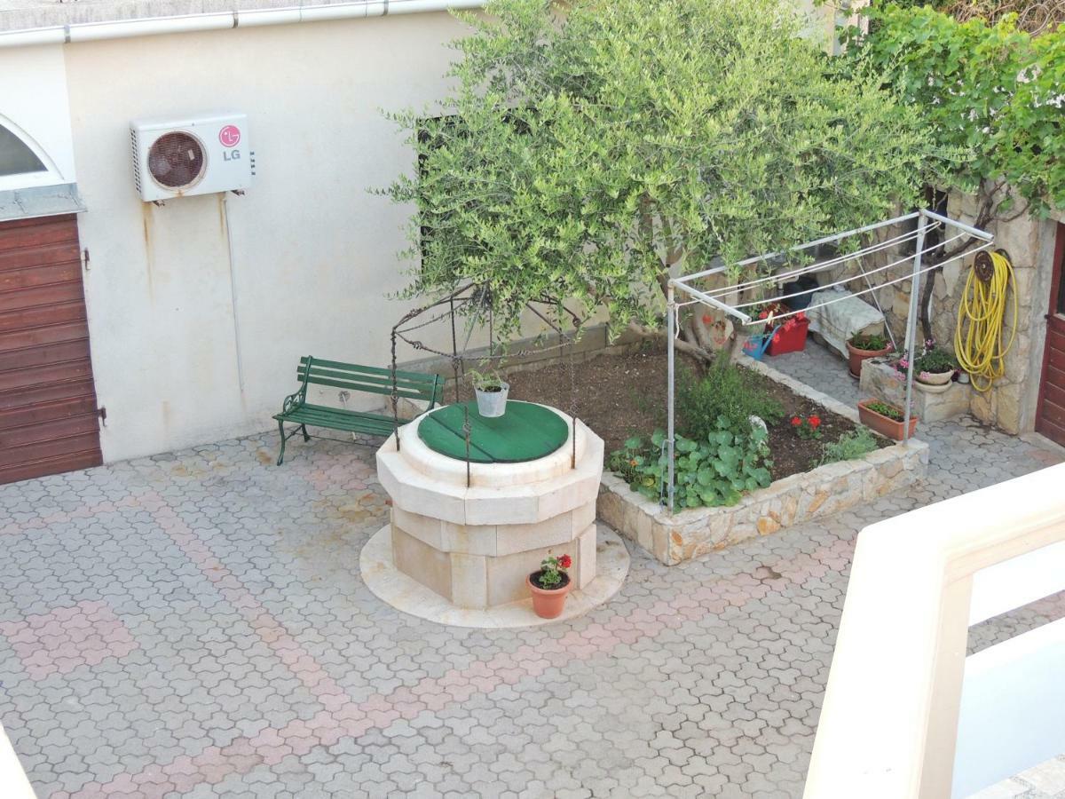 Apartments Jelena Pag Town Extérieur photo